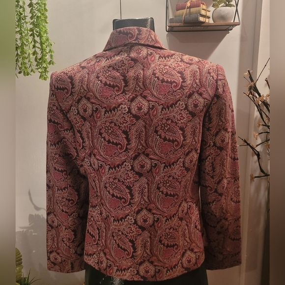 Covington Petites Pink and Brown Jacquard Paisley Blazer 10 - Picture 7 of 7